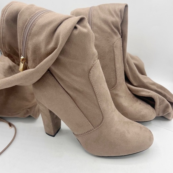 Journee Collection women's Knee Boots - Picture 5 of 5